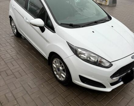 Белый Форд Фиеста, объемом двигателя 1 л и пробегом 150 тыс. км за 7450 $, фото 1 на Automoto.ua
