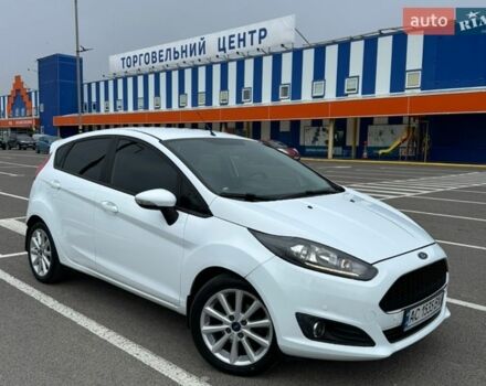 Білий Форд Фієста, об'ємом двигуна 1 л та пробігом 68 тис. км за 9000 $, фото 1 на Automoto.ua