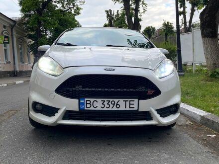 Білий Форд Фієста, об'ємом двигуна 1.6 л та пробігом 160 тис. км за 7500 $, фото 1 на Automoto.ua