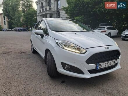 Форд Фиеста 2016 в Львове на Automoto.ua Белый Форд Фиеста, объемом двигателя 1 л и пробегом 47 тыс. км за 9400 $, фото 1 на Automoto.ua