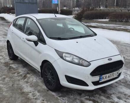 Білий Форд Фієста, об'ємом двигуна 1 л та пробігом 116 тис. км за 5999 $, фото 1 на Automoto.ua