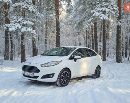 Белый Форд Фиеста, объемом двигателя 1.6 л и пробегом 78 тыс. км за 7000 $, фото 1 на Automoto.ua