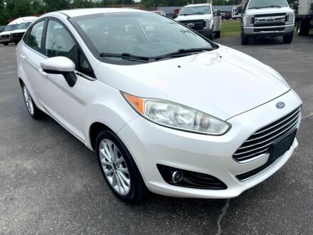 Белый Форд Фиеста, объемом двигателя 1.6 л и пробегом 66 тыс. км за 5000 $, фото 1 на Automoto.ua