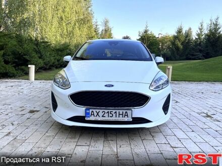 Белый Форд Фиеста, объемом двигателя 1 л и пробегом 90 тыс. км за 10500 $, фото 1 на Automoto.ua