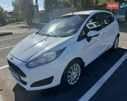 Белый Форд Фиеста, объемом двигателя 1 л и пробегом 132 тыс. км за 8500 $, фото 1 на Automoto.ua