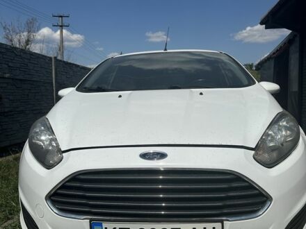 Білий Форд Фієста, об'ємом двигуна 1 л та пробігом 90 тис. км за 8000 $, фото 1 на Automoto.ua