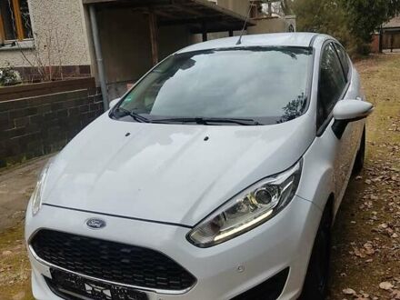 Белый Форд Фиеста, объемом двигателя 1.5 л и пробегом 190 тыс. км за 7460 $, фото 1 на Automoto.ua