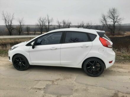Форд Фиеста 2017 в Сокинянах на Automoto.ua Белый Форд Фиеста, объемом двигателя 1.6 л и пробегом 109 тыс. км за 7500 $, фото 1 на Automoto.ua