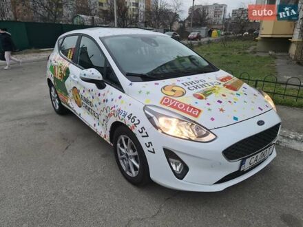 Форд Фиеста 2017 в Киеве на Automoto.ua Белый Форд Фиеста, объемом двигателя 1 л и пробегом 167 тыс. км за 7400 $, фото 1 на Automoto.ua