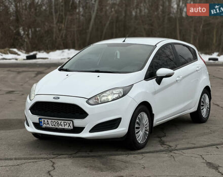 Білий Форд Фієста, об'ємом двигуна 1.2 л та пробігом 200 тис. км за 6200 $, фото 1 на Automoto.ua