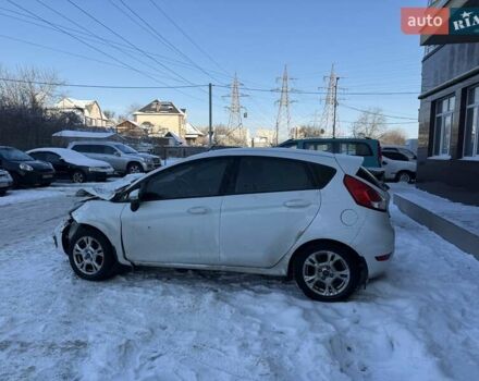 Білий Форд Фієста, об'ємом двигуна 1 л та пробігом 94 тис. км за 2800 $, фото 1 на Automoto.ua
