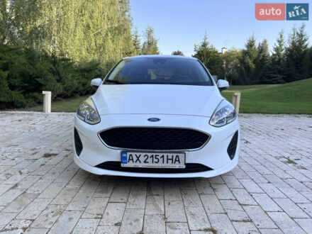 Білий Форд Фієста, об'ємом двигуна 1 л та пробігом 95 тис. км за 8700 $, фото 1 на Automoto.ua