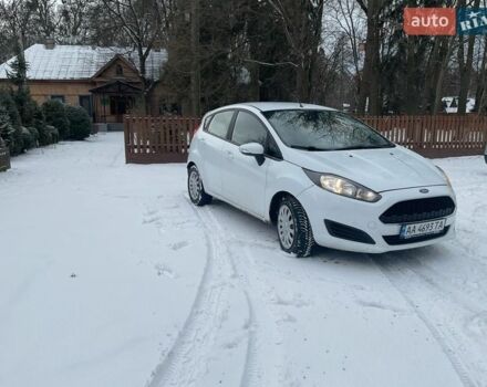Білий Форд Фієста, об'ємом двигуна 1.24 л та пробігом 125 тис. км за 7500 $, фото 1 на Automoto.ua