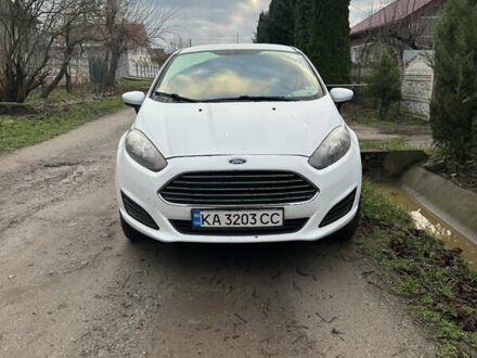 Белый Форд Фиеста, объемом двигателя 1.6 л и пробегом 121 тыс. км за 7500 $, фото 1 на Automoto.ua