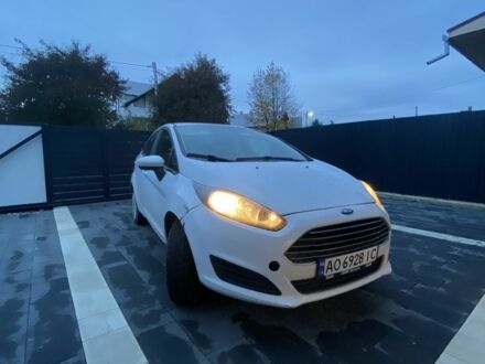 Форд Фиеста 2018 в Ужгороде на Automoto.ua Белый Форд Фиеста, объемом двигателя 1.6 л и пробегом 245 тыс. км за 5500 $, фото 1 на Automoto.ua