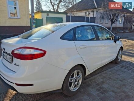 Білий Форд Фієста, об'ємом двигуна 1.6 л та пробігом 57 тис. км за 7500 $, фото 1 на Automoto.ua