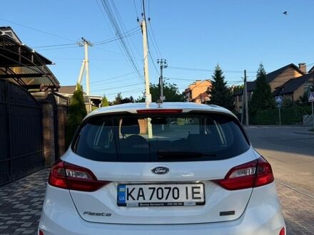 Белый Форд Фиеста, объемом двигателя 1.08 л и пробегом 95 тыс. км за 8000 $, фото 1 на Automoto.ua