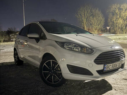 Белый Форд Фиеста, объемом двигателя 1.6 л и пробегом 70 тыс. км за 9000 $, фото 1 на Automoto.ua