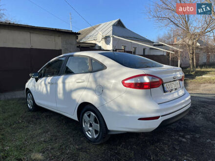 Белый Форд Фиеста, объемом двигателя 1.6 л и пробегом 153 тыс. км за 7000 $, фото 1 на Automoto.ua