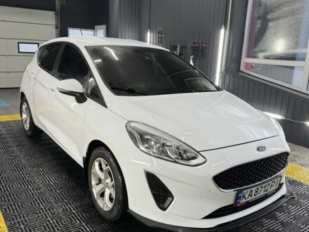 Білий Форд Фієста, об'ємом двигуна 1.1 л та пробігом 116 тис. км за 9000 $, фото 1 на Automoto.ua