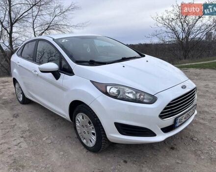 Білий Форд Фієста, об'ємом двигуна 1.6 л та пробігом 83 тис. км за 8000 $, фото 1 на Automoto.ua