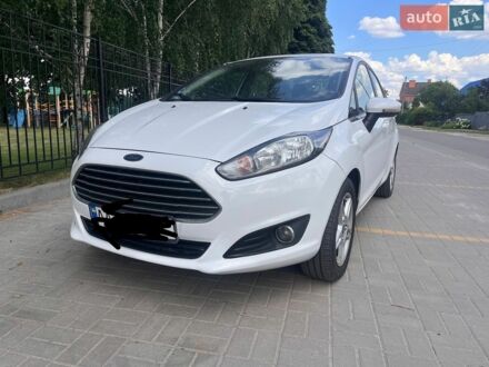Белый Форд Фиеста, объемом двигателя 1.6 л и пробегом 137 тыс. км за 8500 $, фото 1 на Automoto.ua
