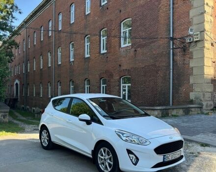 Білий Форд Фієста, об'ємом двигуна 1 л та пробігом 42 тис. км за 11300 $, фото 1 на Automoto.ua