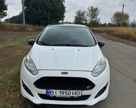 Білий Форд Фієста, об'ємом двигуна 1.6 л та пробігом 55 тис. км за 10500 $, фото 1 на Automoto.ua