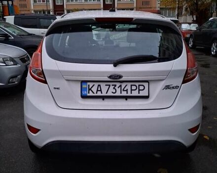 Форд Фиеста 2018 в Вишневом на Automoto.ua Белый Форд Фиеста, объемом двигателя 1.6 л и пробегом 141 тыс. км за 9500 $, фото 1 на Automoto.ua