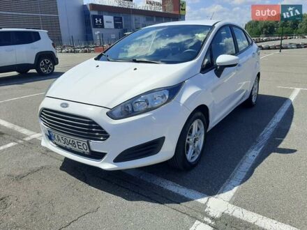Форд Фиеста 2018 в Киеве на Automoto.ua Белый Форд Фиеста, объемом двигателя 1.6 л и пробегом 155 тыс. км за 7900 $, фото 1 на Automoto.ua