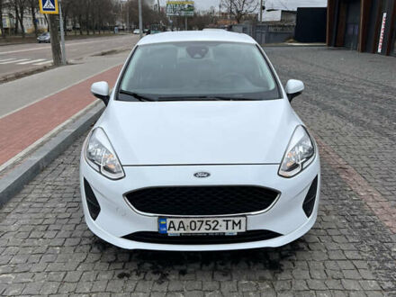 Форд Фиеста 2018 в Чернигове на Automoto.ua Белый Форд Фиеста, объемом двигателя 1.08 л и пробегом 84 тыс. км за 7200 $, фото 1 на Automoto.ua