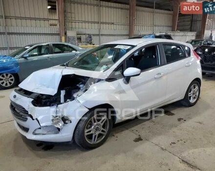 Білий Форд Фієста, об'ємом двигуна 1.6 л та пробігом 146 тис. км за 5600 $, фото 1 на Automoto.ua