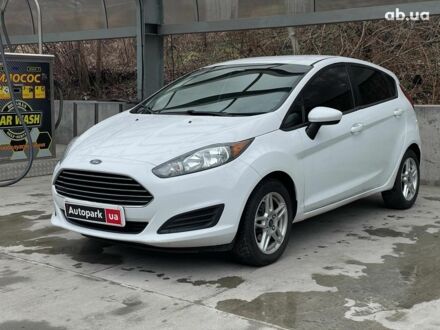 Форд Фиеста 2019 в Киеве на Automoto.ua Белый Форд Фиеста, объемом двигателя 1.6 л и пробегом 96 тыс. км за 10490 $, фото 1 на Automoto.ua