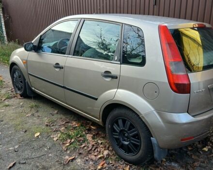 Бежевый Форд Фиеста, объемом двигателя 1.4 л и пробегом 314 тыс. км за 2021 $, фото 1 на Automoto.ua