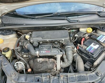 Бежевый Форд Фиеста, объемом двигателя 1.4 л и пробегом 314 тыс. км за 2021 $, фото 9 на Automoto.ua