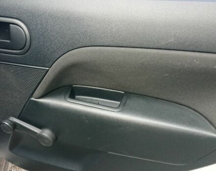 Бежевый Форд Фиеста, объемом двигателя 1.3 л и пробегом 153 тыс. км за 2700 $, фото 3 на Automoto.ua