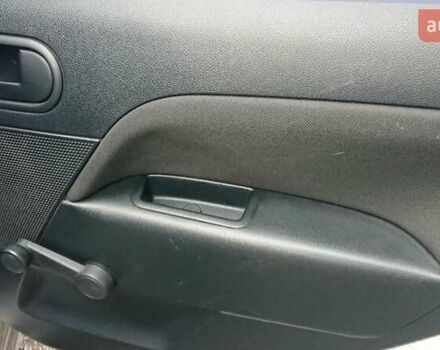 Бежевый Форд Фиеста, объемом двигателя 1.3 л и пробегом 153 тыс. км за 2700 $, фото 2 на Automoto.ua