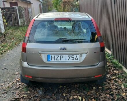 Бежевый Форд Фиеста, объемом двигателя 1.4 л и пробегом 315 тыс. км за 2015 $, фото 2 на Automoto.ua