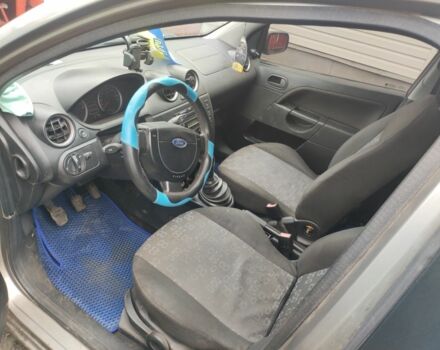 Форд Фиеста 2004 в Шостке на Automoto.ua Бежевый Форд Фиеста, объемом двигателя 1.3 л и пробегом 350 тыс. км за 3500 $, фото 4 на Automoto.ua