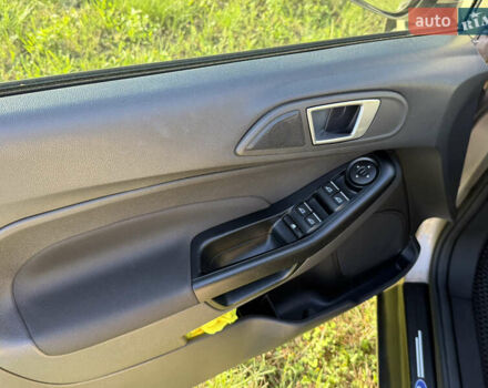 Бежевый Форд Фиеста, объемом двигателя 1 л и пробегом 99 тыс. км за 8100 $, фото 2 на Automoto.ua