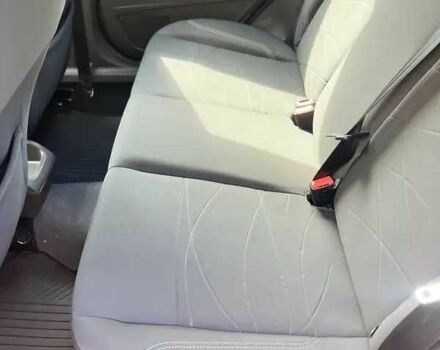 Бежевый Форд Фиеста, объемом двигателя 1 л и пробегом 97 тыс. км за 8700 $, фото 7 на Automoto.ua