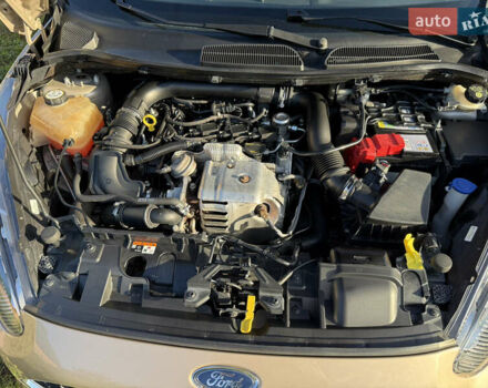 Бежевый Форд Фиеста, объемом двигателя 1 л и пробегом 99 тыс. км за 8100 $, фото 6 на Automoto.ua