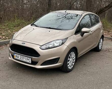 Бежевий Форд Фієста, об'ємом двигуна 1 л та пробігом 65 тис. км за 10000 $, фото 1 на Automoto.ua