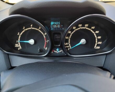 Бежевый Форд Фиеста, объемом двигателя 1 л и пробегом 74 тыс. км за 10399 $, фото 5 на Automoto.ua