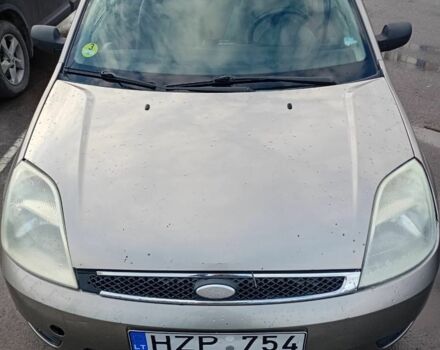 Бежевый Форд Фиеста, объемом двигателя 1.4 л и пробегом 313 тыс. км за 2386 $, фото 1 на Automoto.ua