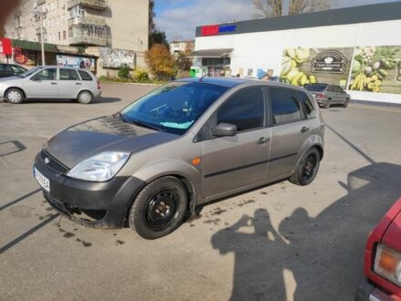 Бежевый Форд Фиеста, объемом двигателя 1.3 л и пробегом 350 тыс. км за 3500 $, фото 1 на Automoto.ua