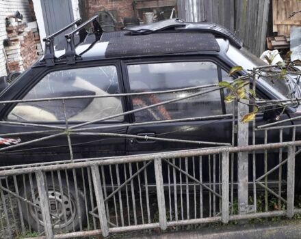 Черный Форд Фиеста, объемом двигателя 0 л и пробегом 300 тыс. км за 348 $, фото 5 на Automoto.ua