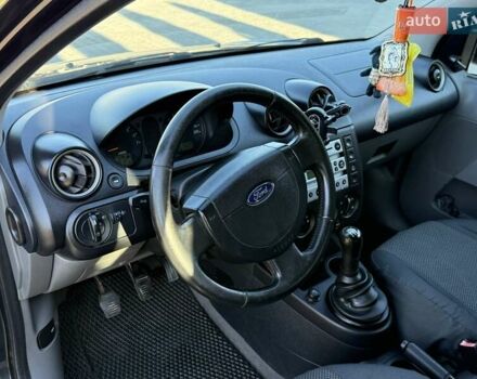 Черный Форд Фиеста, объемом двигателя 1.4 л и пробегом 155 тыс. км за 2999 $, фото 19 на Automoto.ua