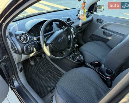 Черный Форд Фиеста, объемом двигателя 1.4 л и пробегом 155 тыс. км за 2999 $, фото 21 на Automoto.ua
