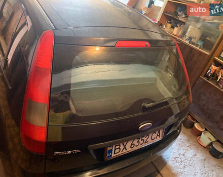 Чорний Форд Фієста, об'ємом двигуна 1.3 л та пробігом 175 тис. км за 3200 $, фото 2 на Automoto.ua